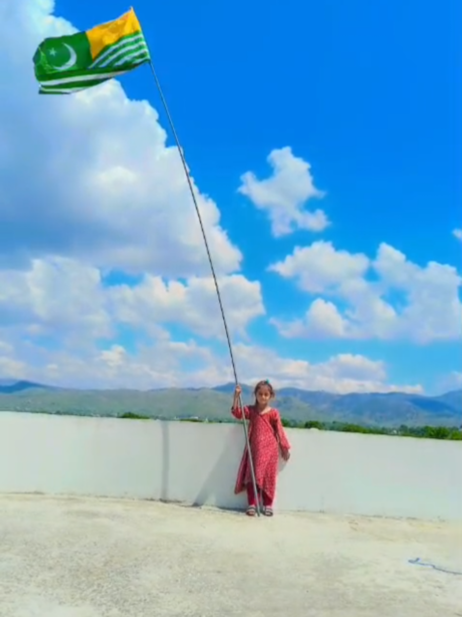 @🍁 amjad Kashmiri 🍁