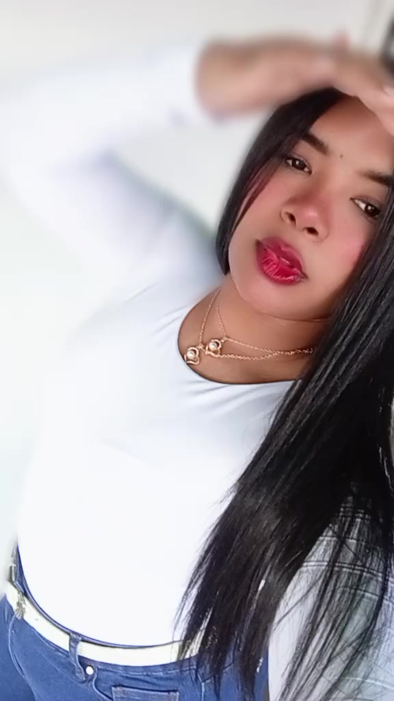 @👸Y
