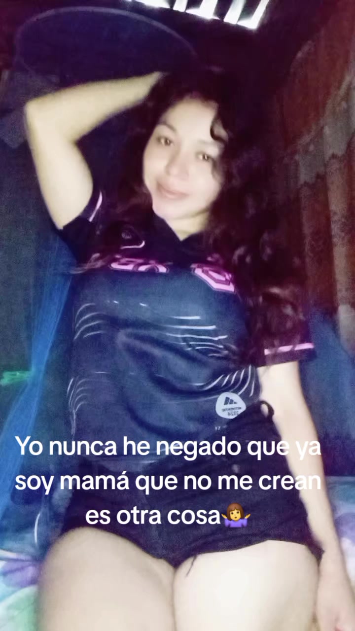 @la florecita olanchana❤️ 👸👸