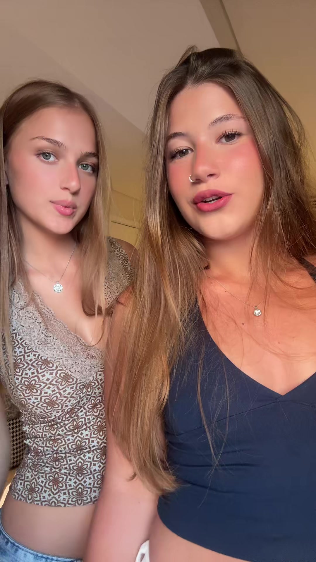 @𝓗𝓲𝓵𝓸𝓼𝓱