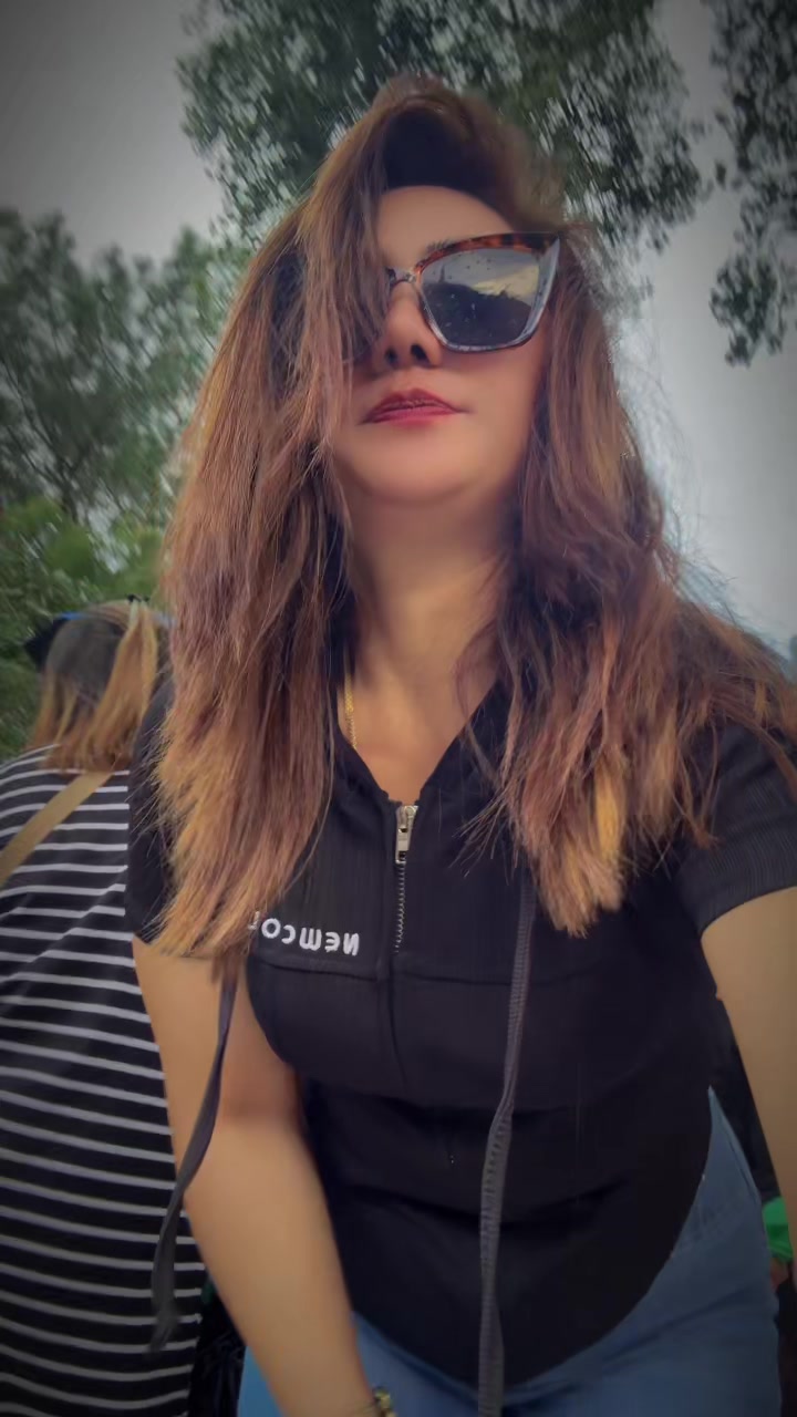 @Hira Maya Waiba