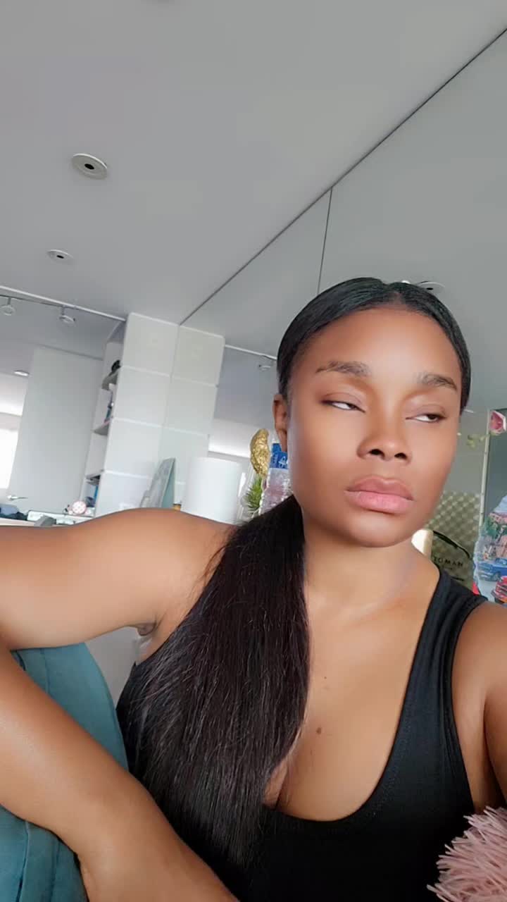 @Larissa Grâce Divine