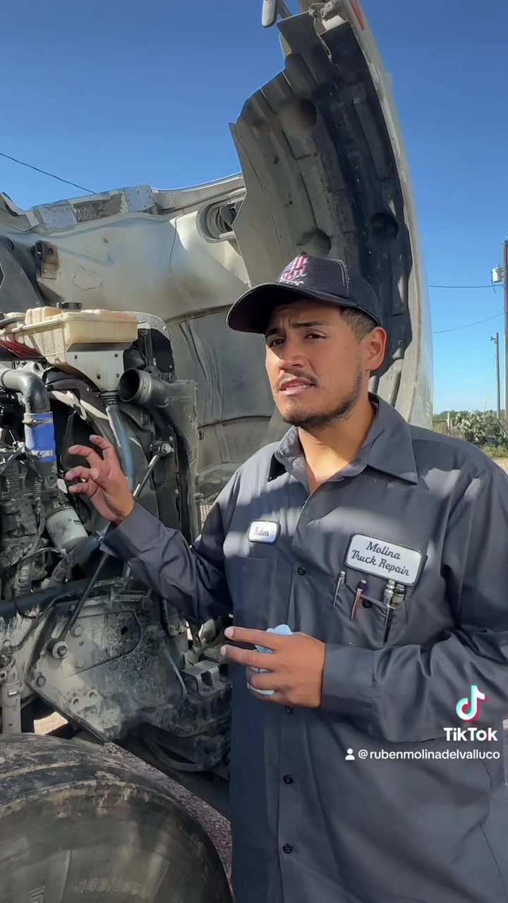 @Mechanic Rub&eacute;n Molina
