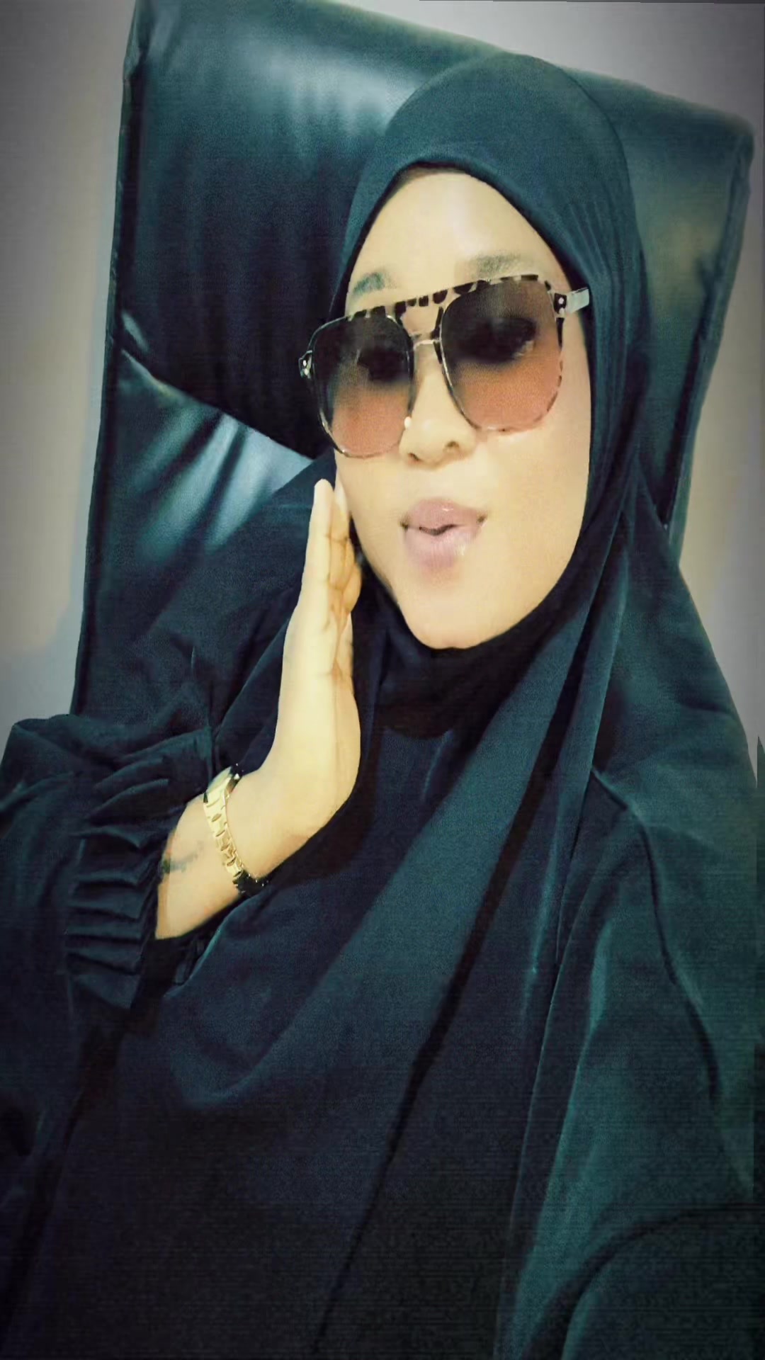 @Demmy’s unique abaya in SAKI😍