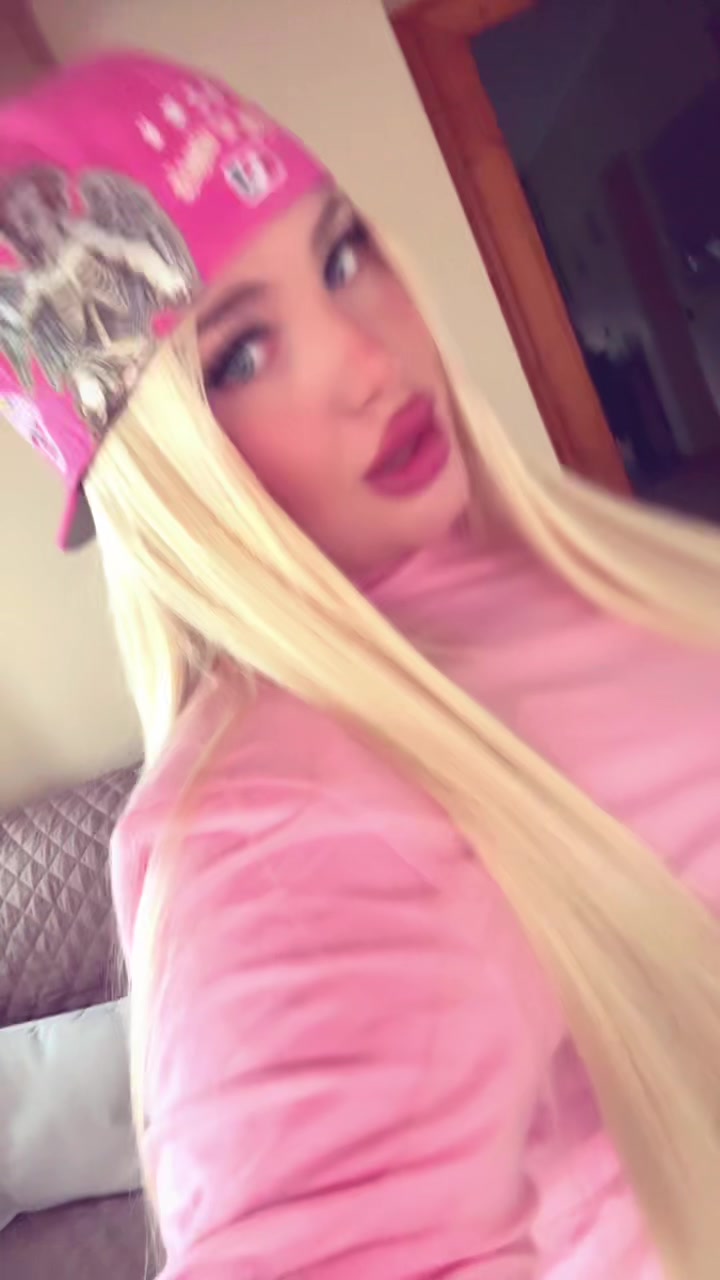 @𝐑🍒
