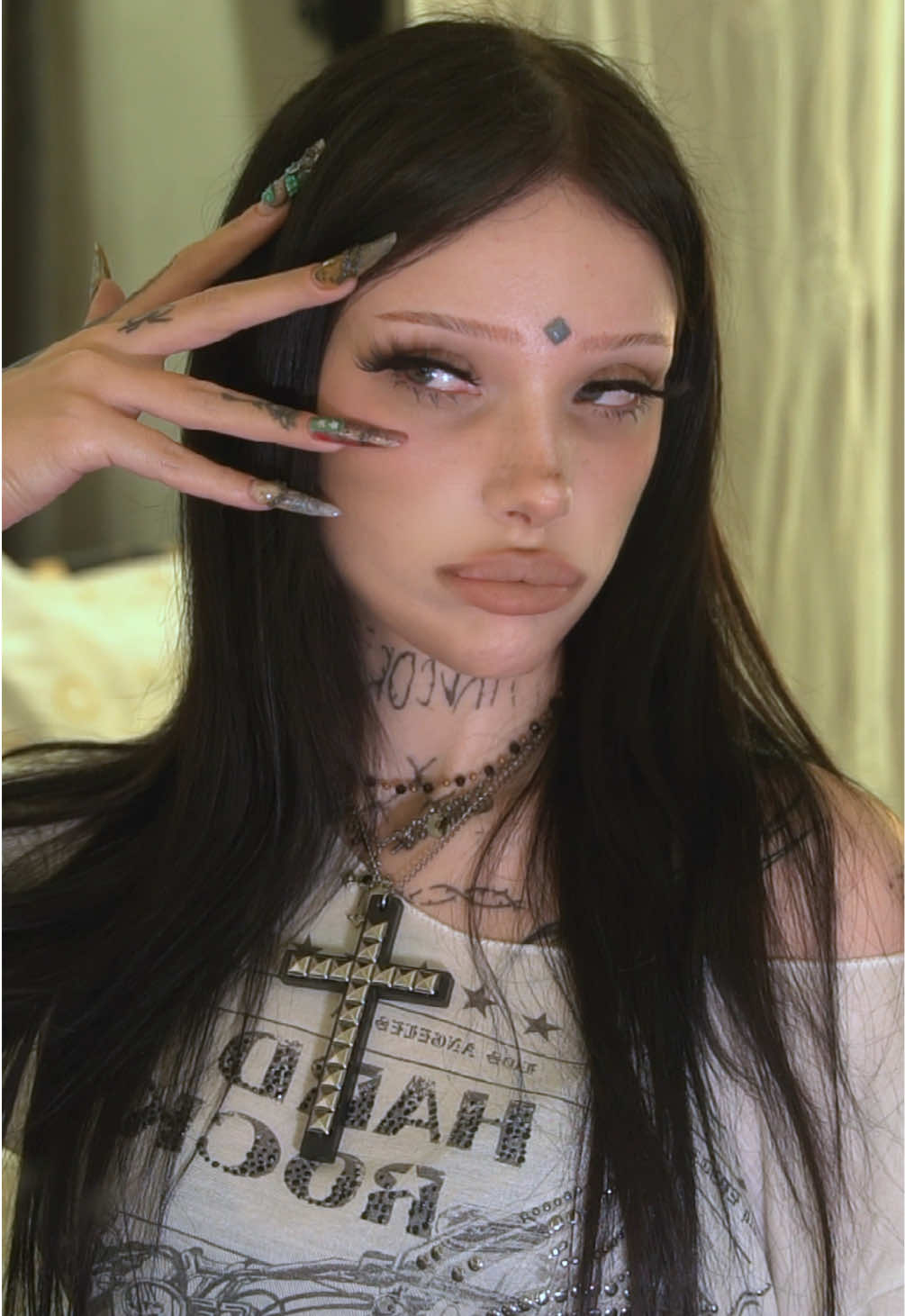 @𝓔𝓿𝓲𝓮