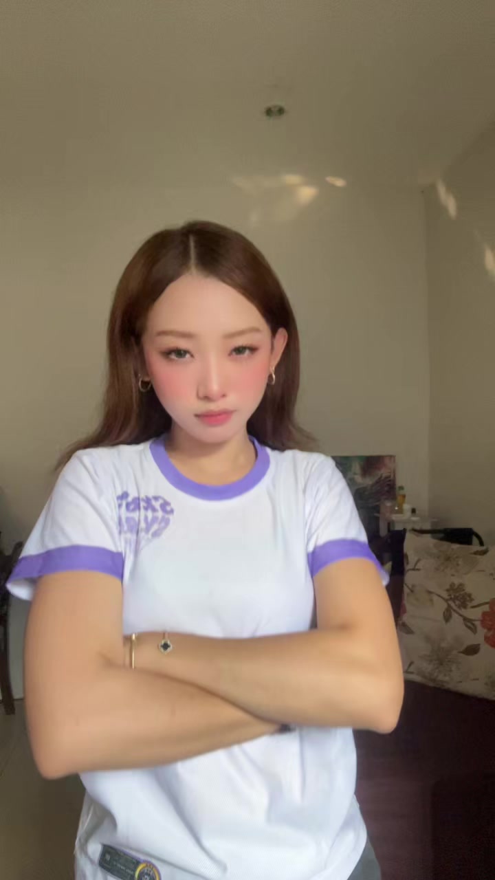 @Itscrisa on ig