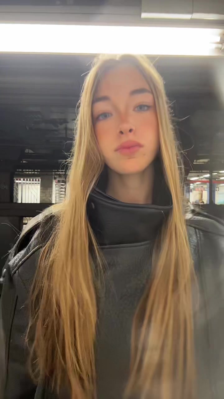 @isabella