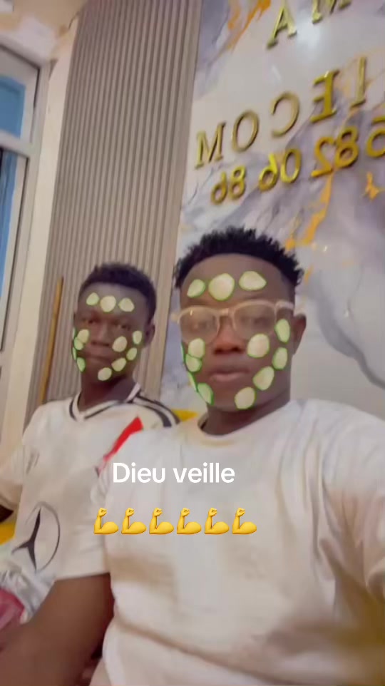 @Ajoca sans fronti&egrave;res et fr&egrave;re