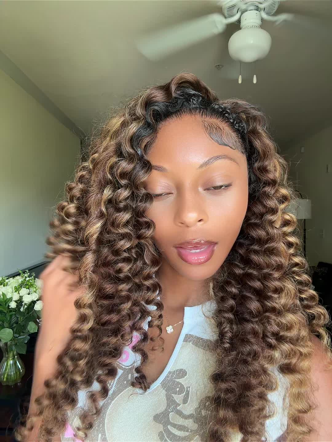 @Niya Riona