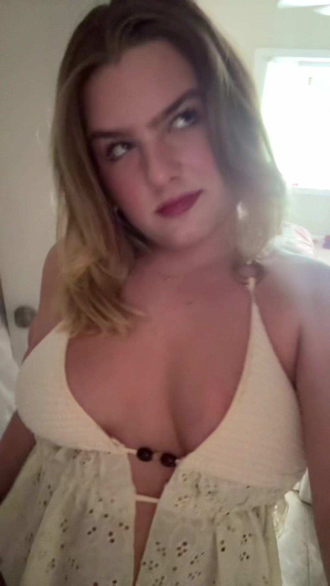 @Ella <3