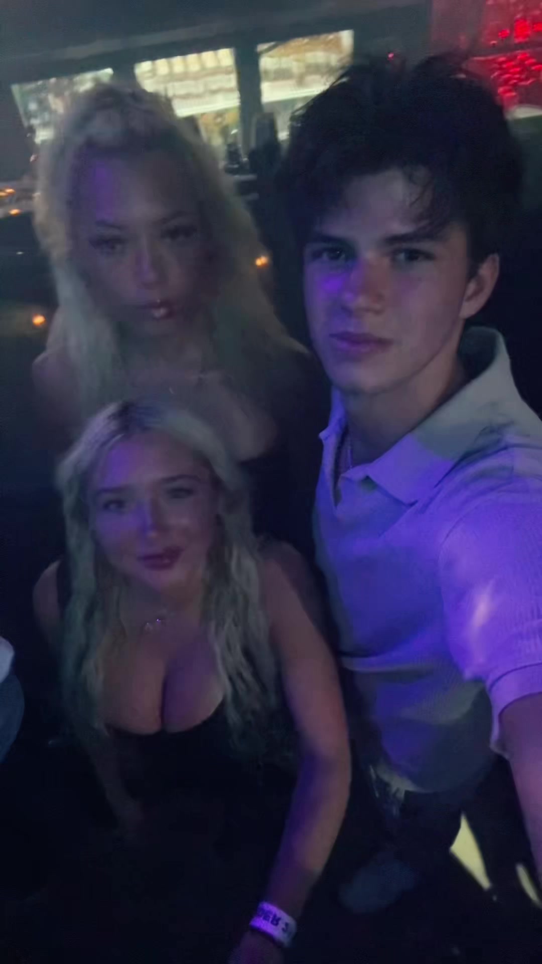 @zoeriserrr