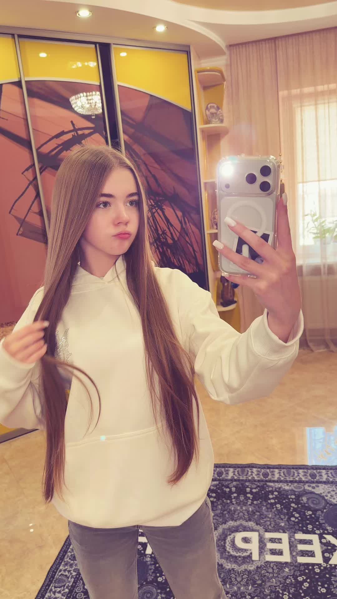 @velsera.uaa