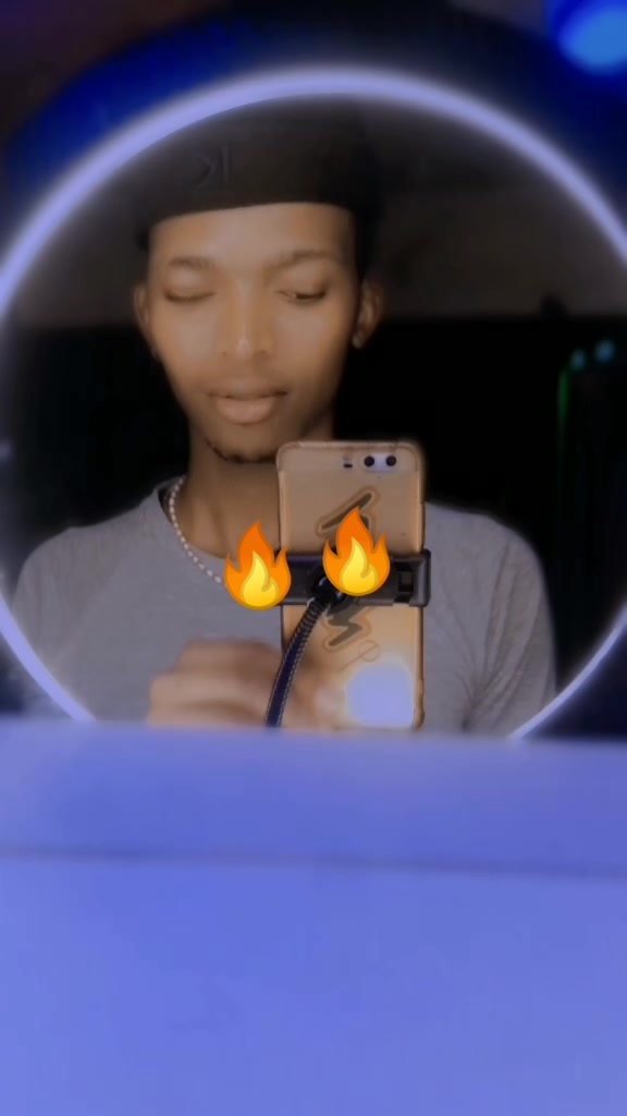 @Skhalo nyana wakhona 🤟🤟