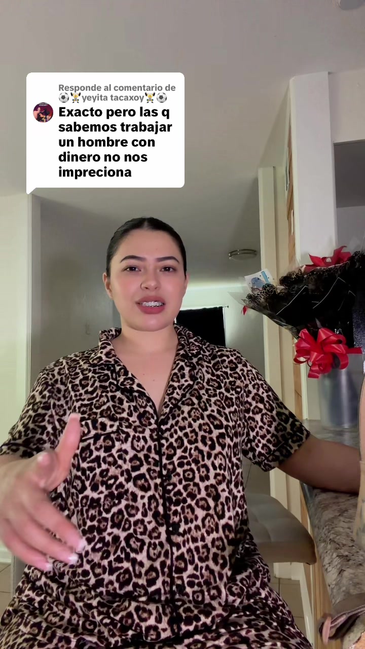 @Vaquerita👩🏻&zwj;🌾 latina