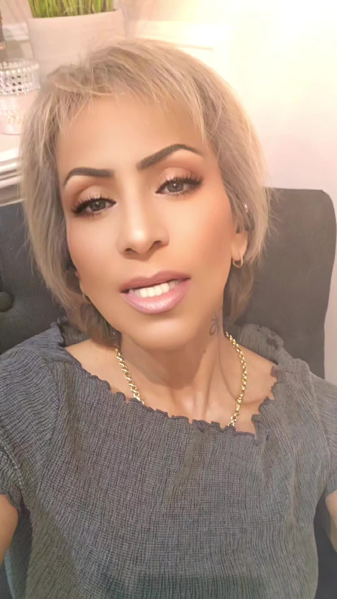 @Dee