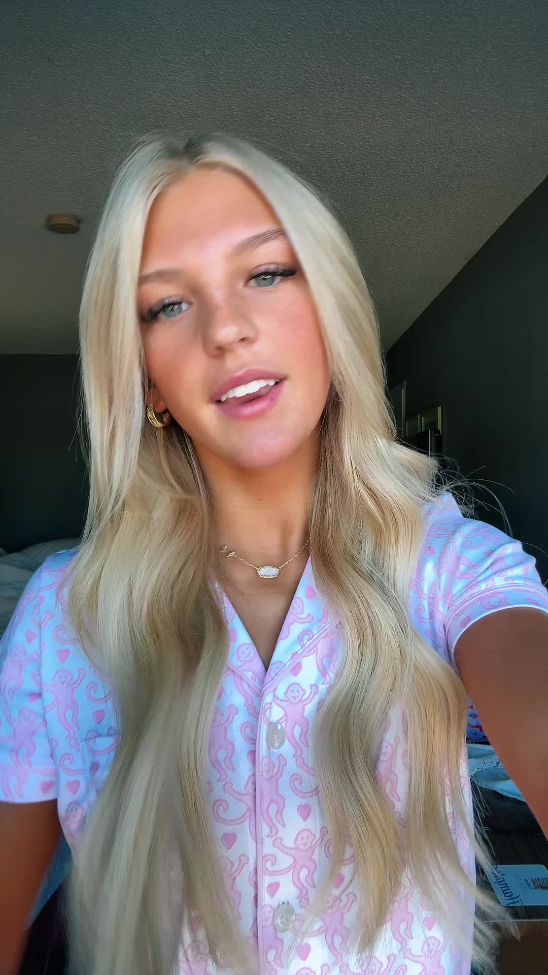 @lizzyyy