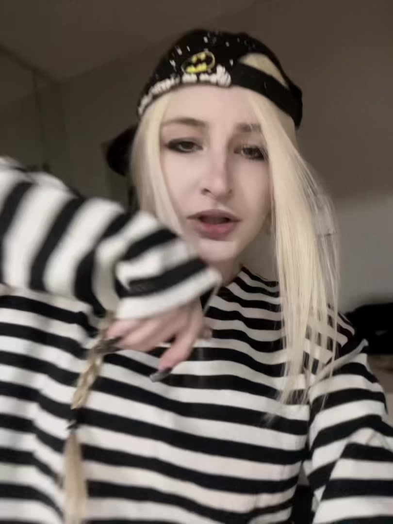 @kisswnnyc