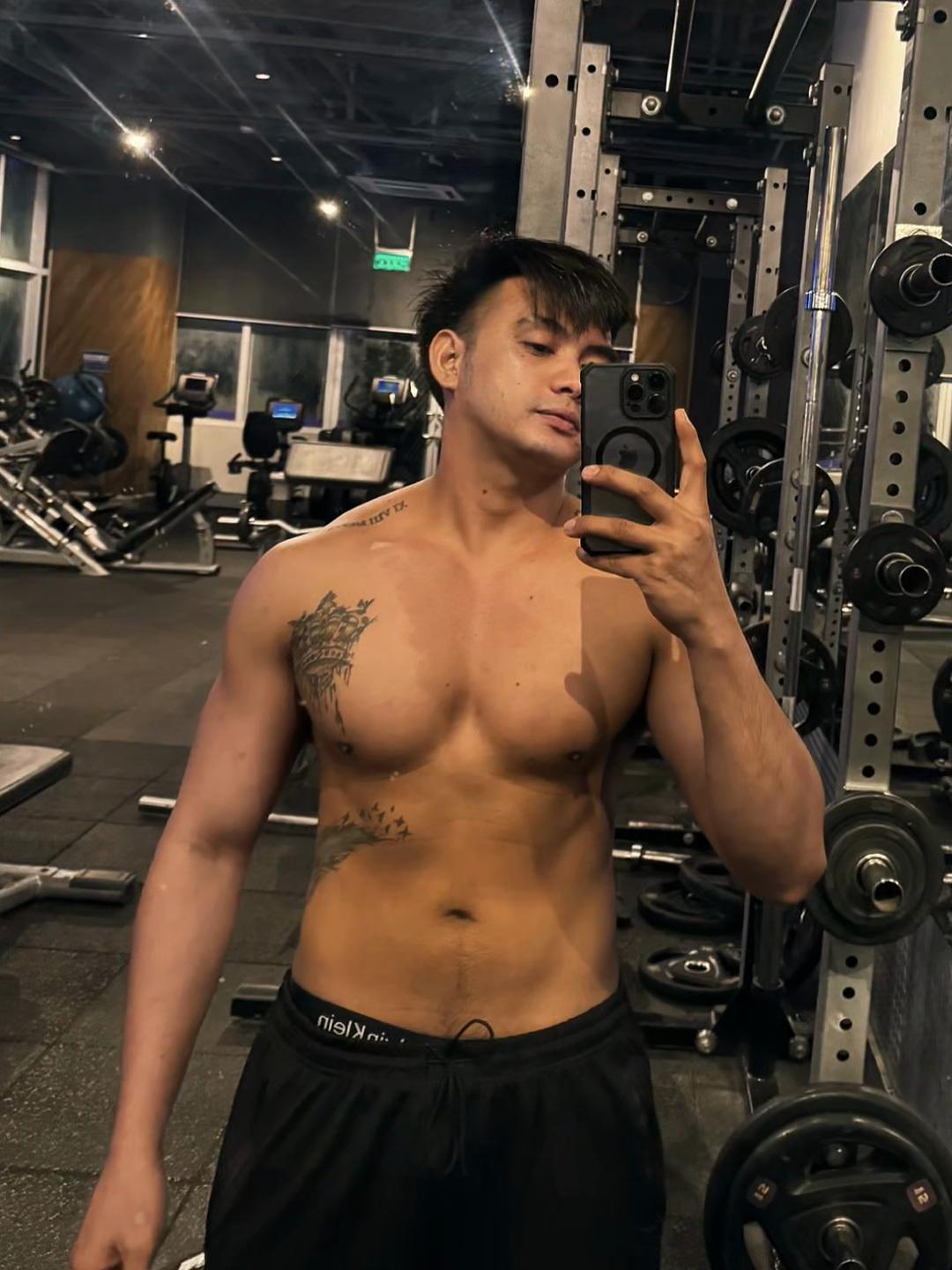 @markabrenica27