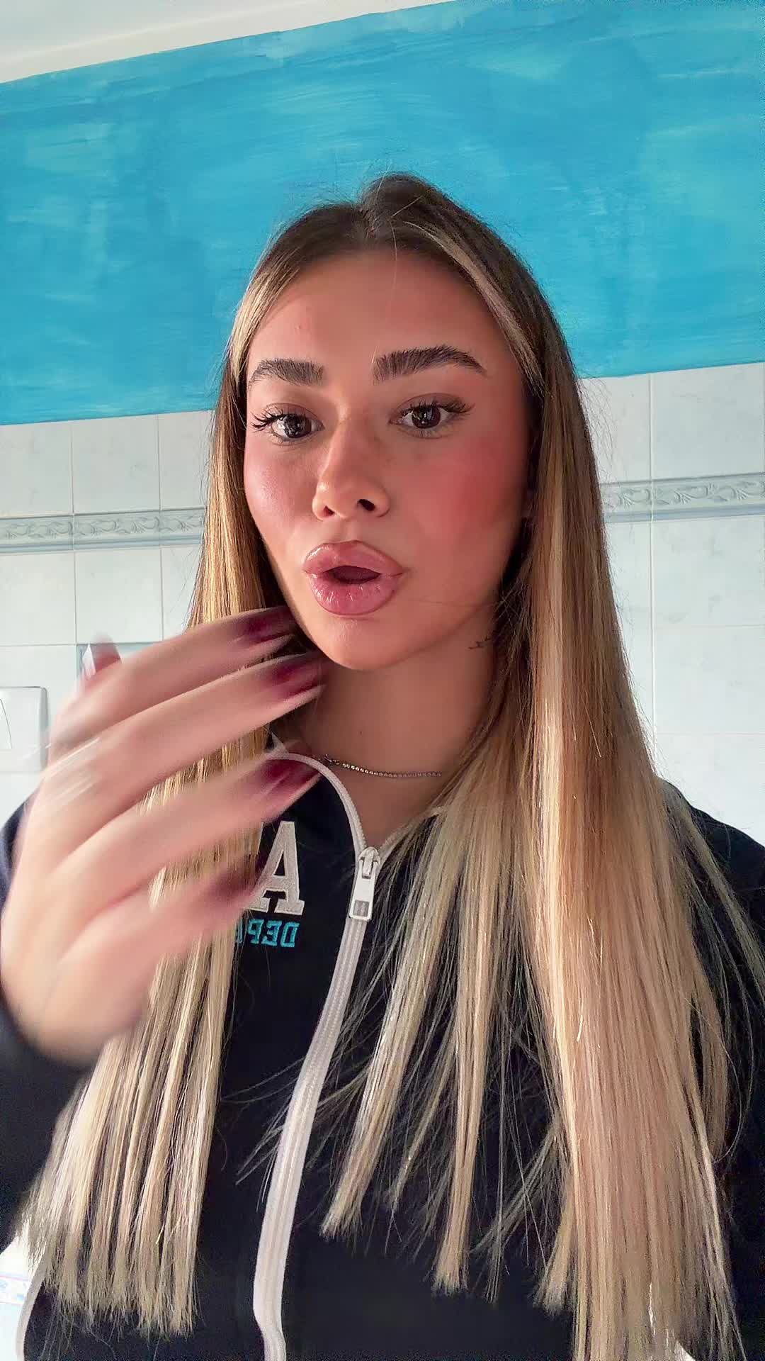 @asiaaapirro