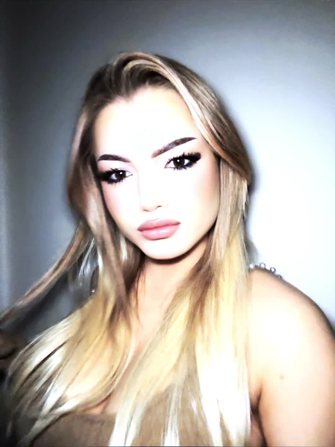 @evaxevis