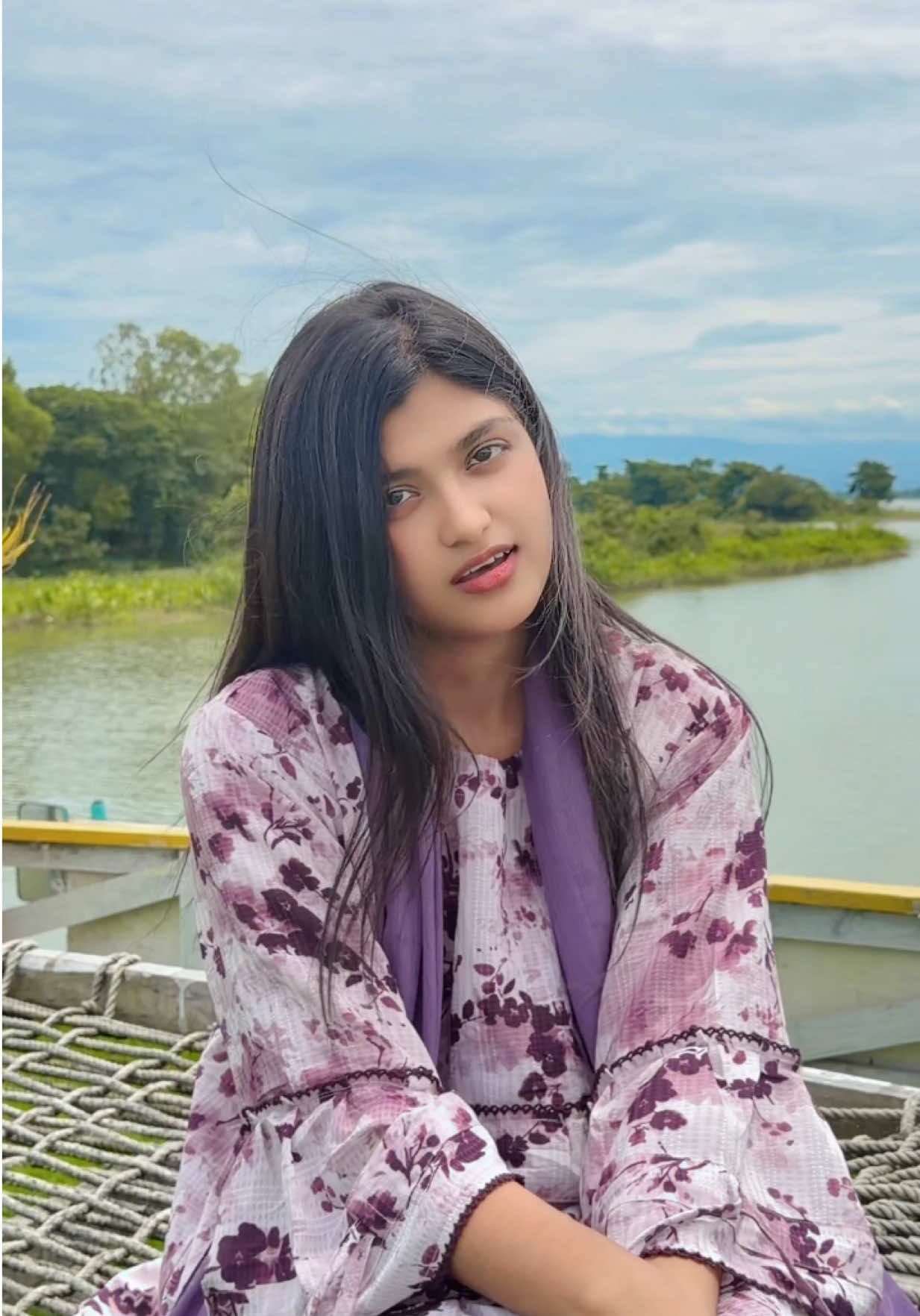 @Akhi Pakhi
