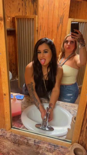 @Ladydestino