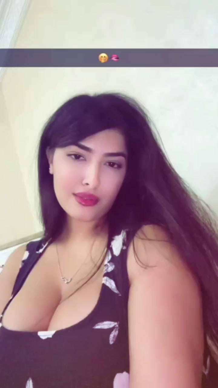 @𝐜𝐡𝐚𝐫𝐧𝐚𝐛𝐨𝐥𝐢