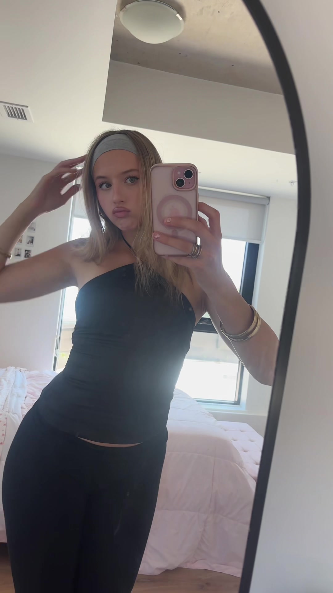@KYRA| WELLNESS + FASHION