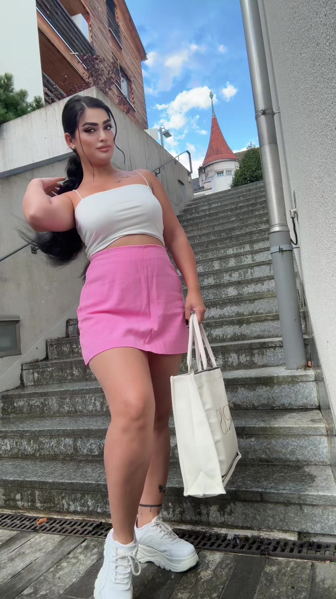 @farida🇨🇭