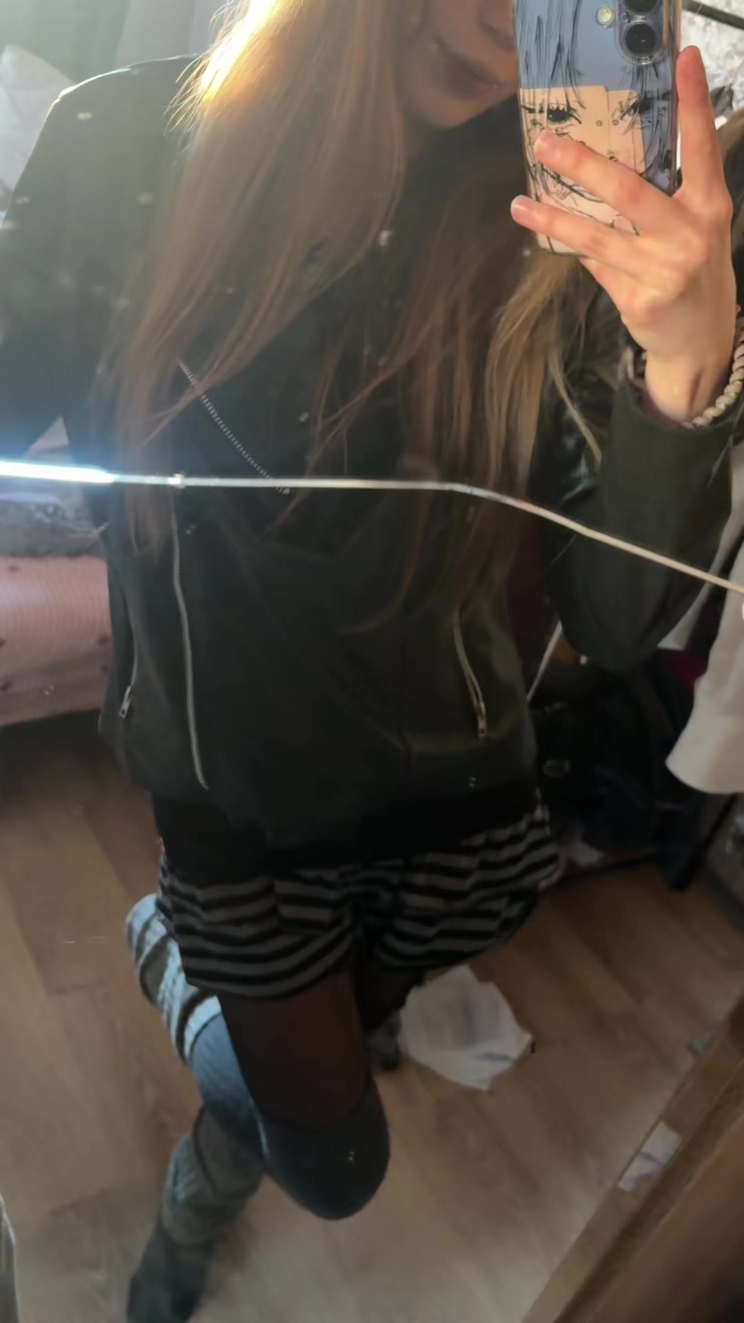 @:33