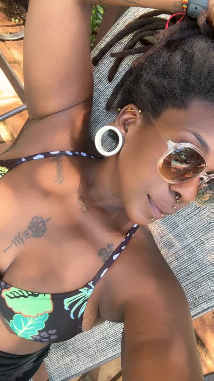 @tharahsings