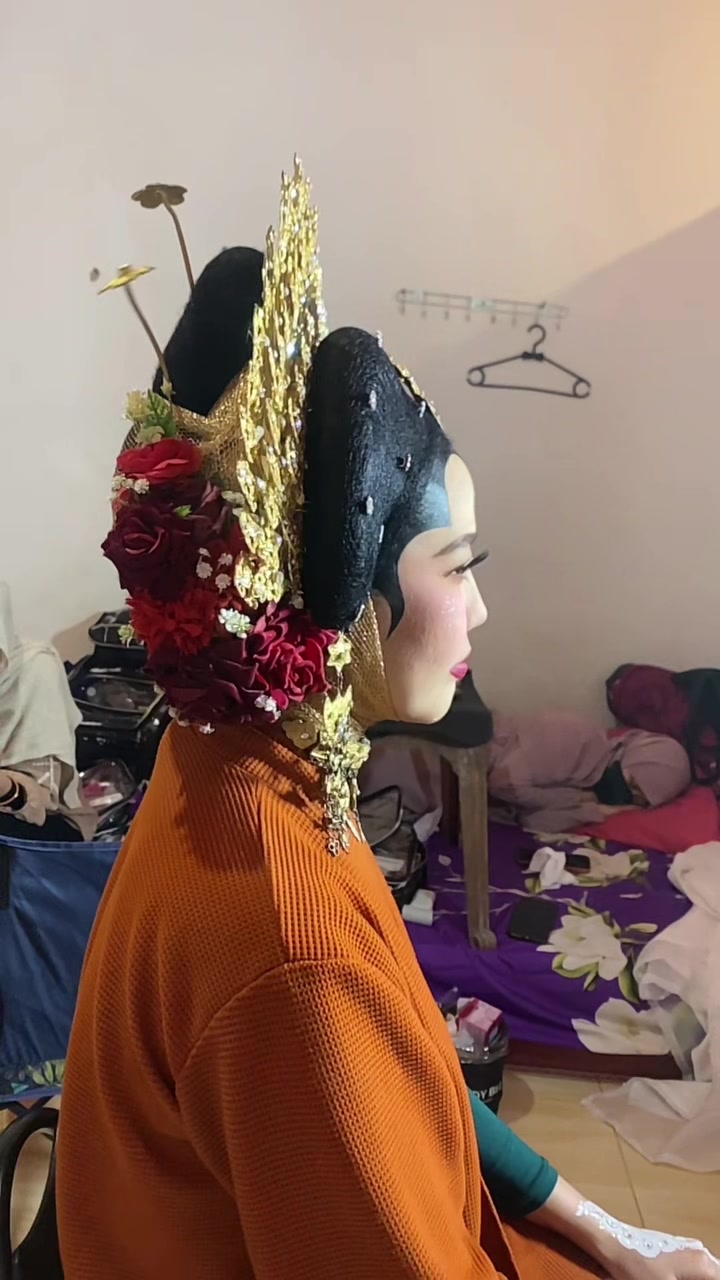 @hermawatimakeuphairdo,MUABone