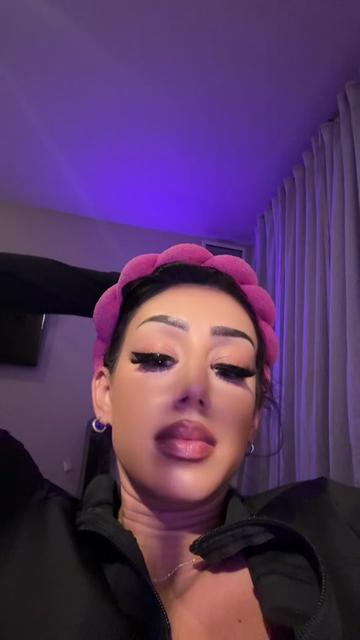 @𝓐lien 𝓖𝓸𝓭𝓭𝓮𝓼𝓼👽✨