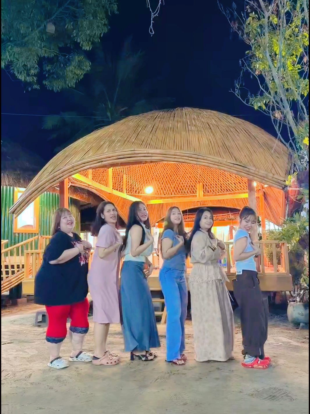 @Pwint - ပွင့် ( Official )