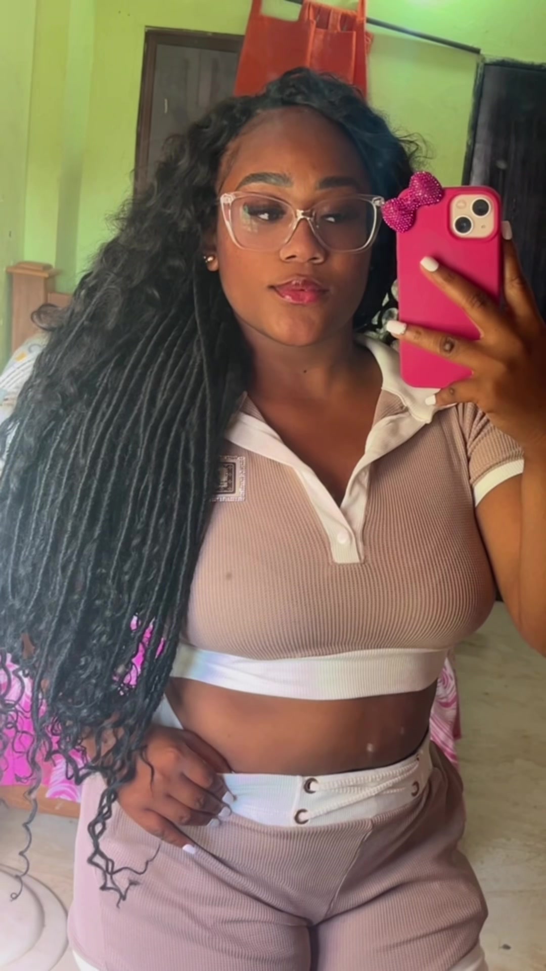 @Dharaaa💕