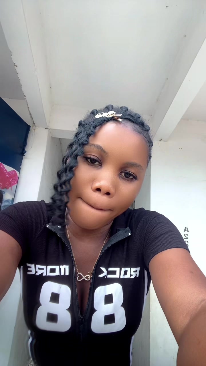 @❤️😎..//Maame Sika//..🦋🇬🇭💵