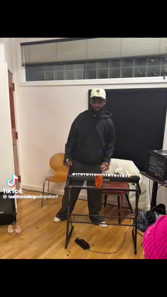 @Vonnee❌️