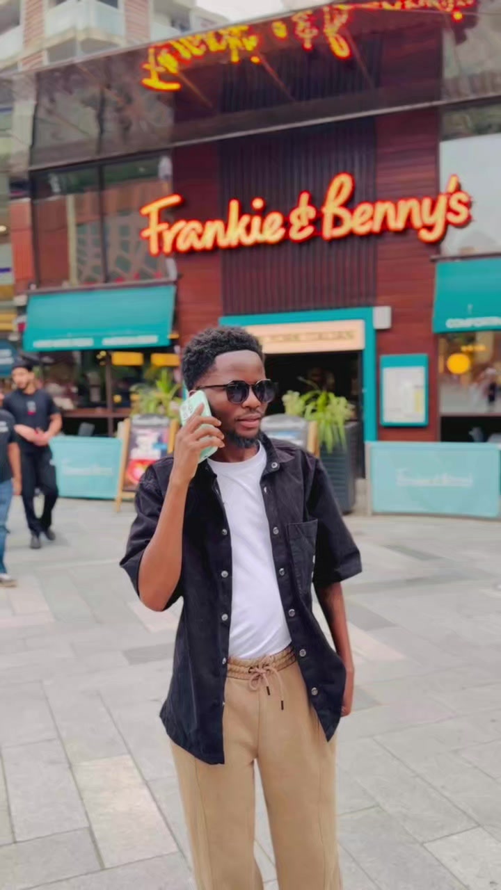 @Superstar PenenePonono🇧🇼🇬🇧