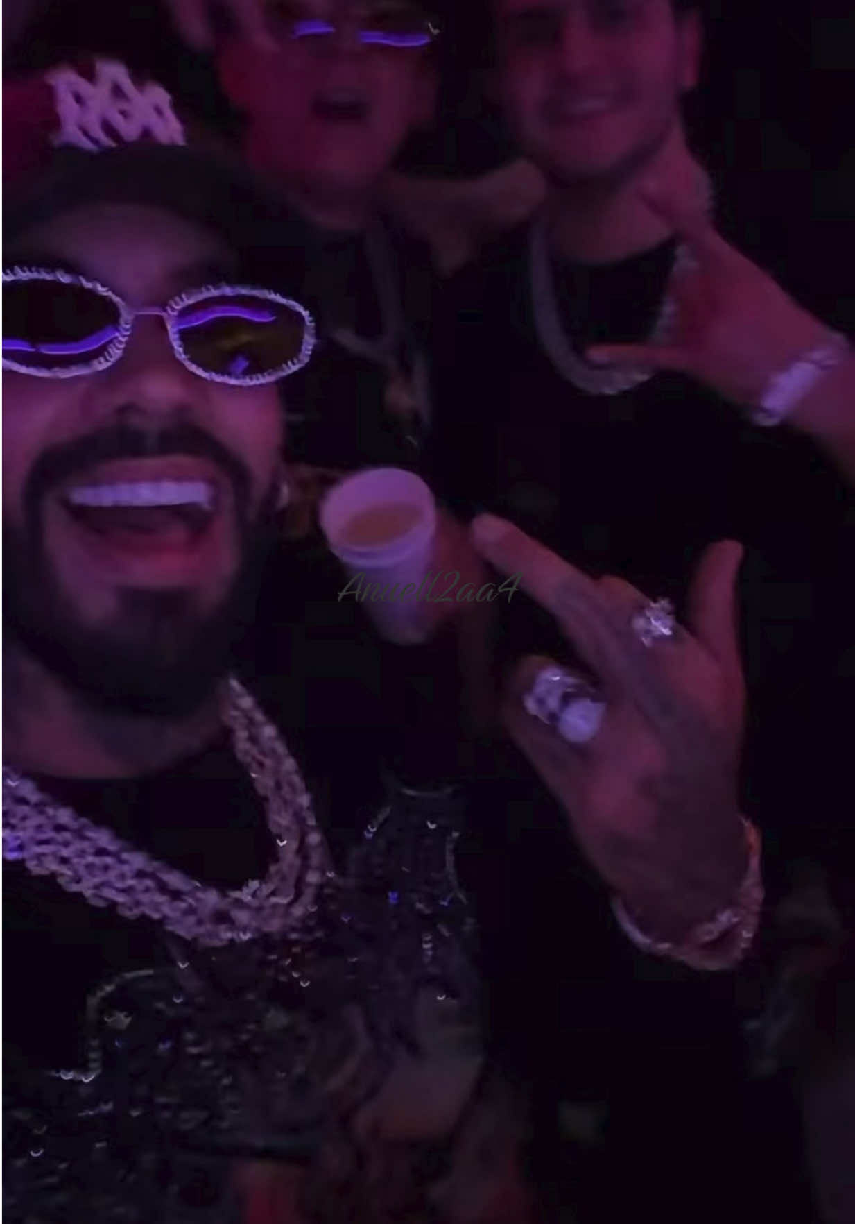 @Anuel