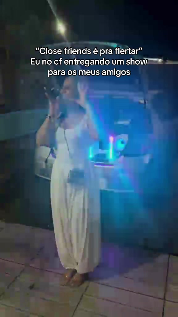 @Maria Alice Américo