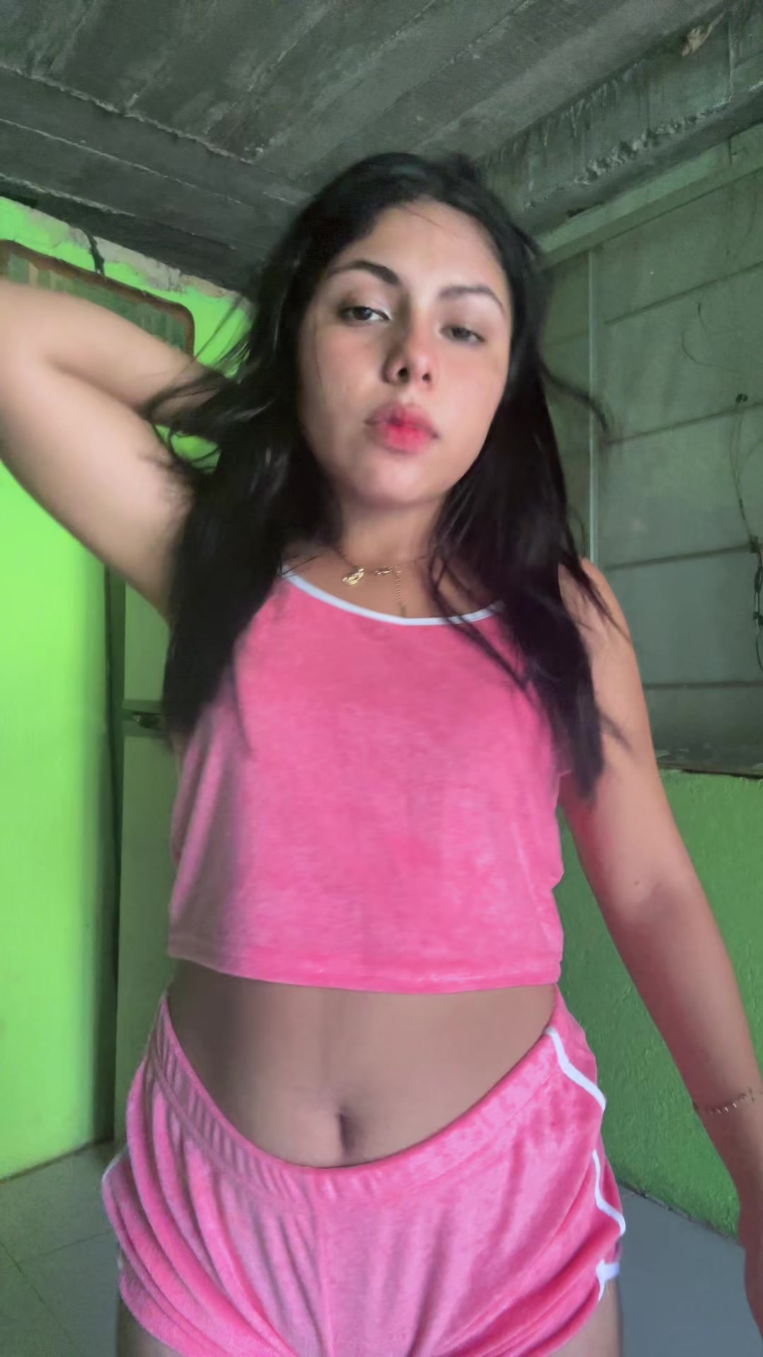 @roussanchez22