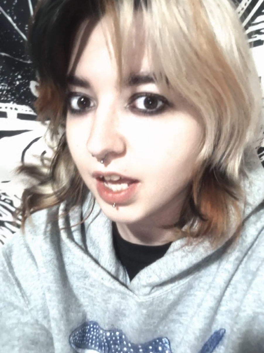 @ash✮♱