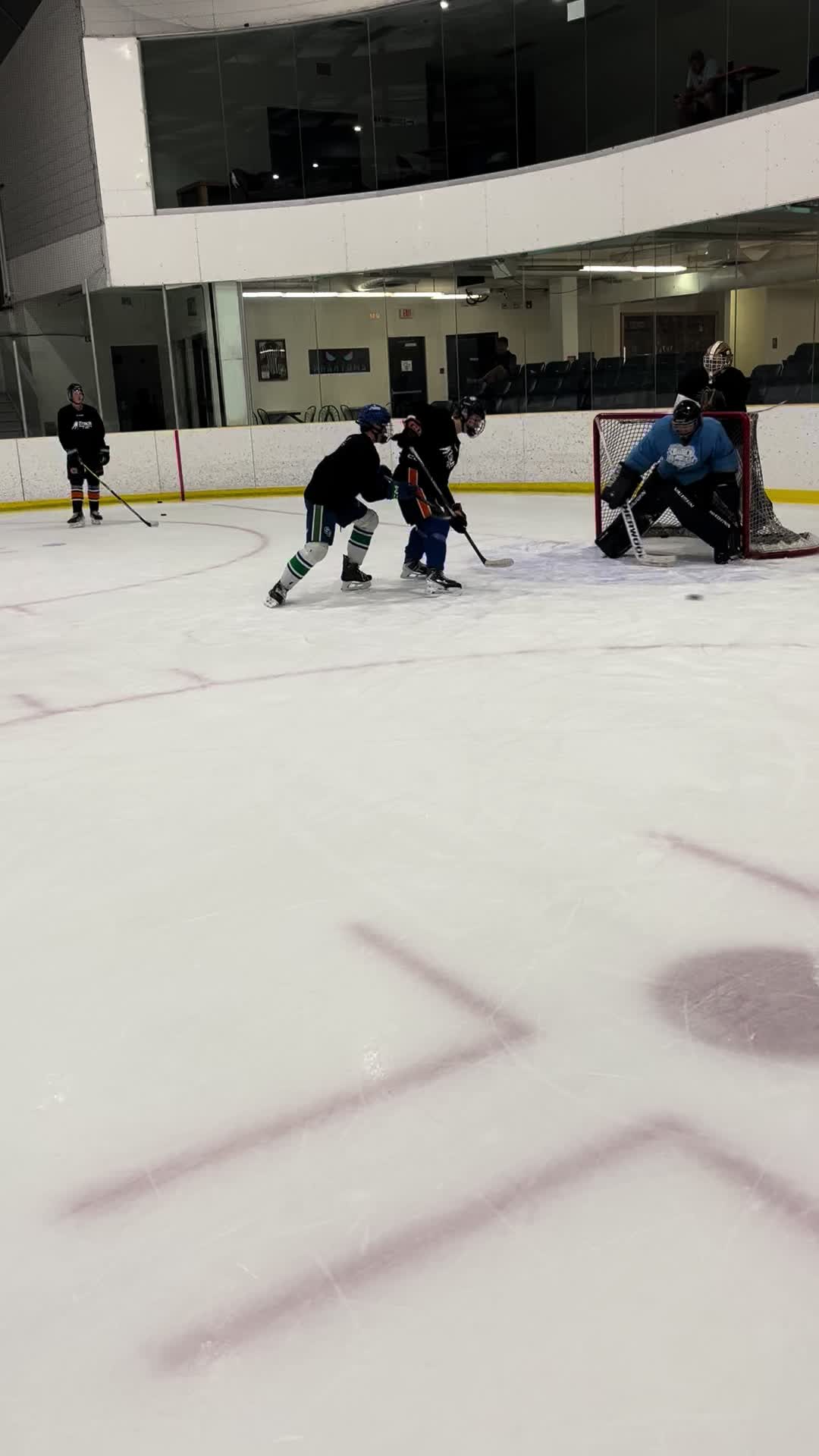 @Ts Hockey Shooting