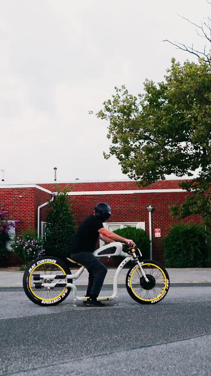 @Jrat Custom E-Bikes