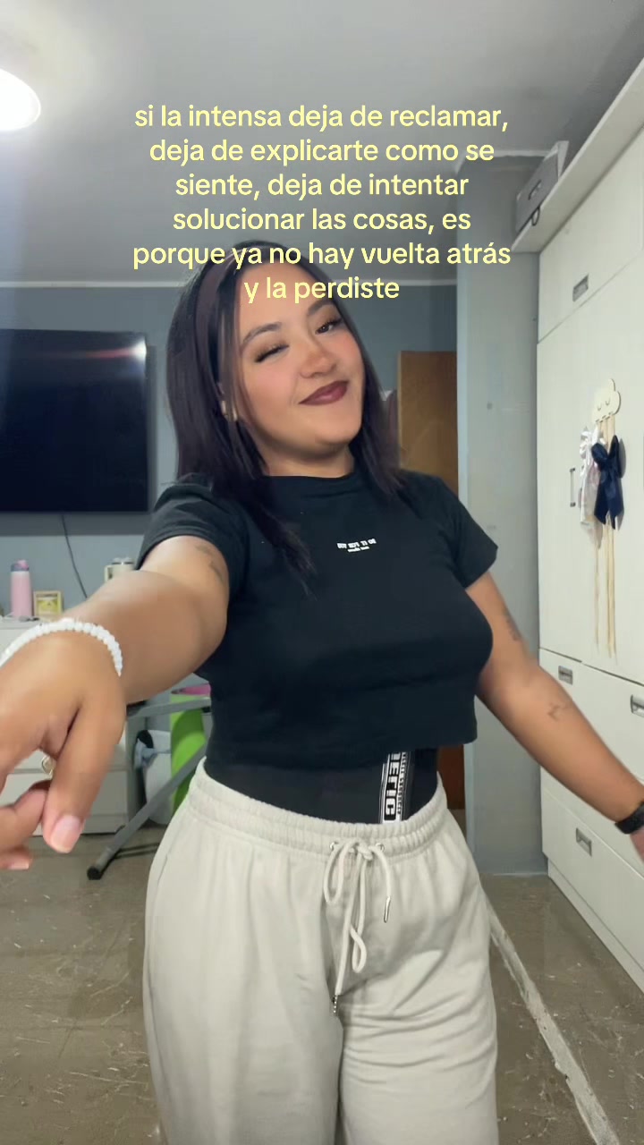 @ANA🦋