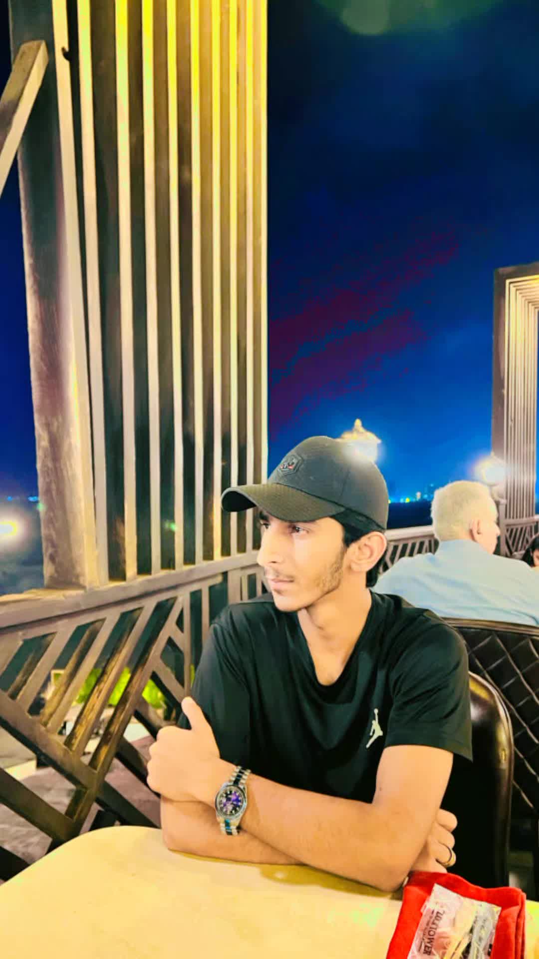 @SALEEM♛ツ