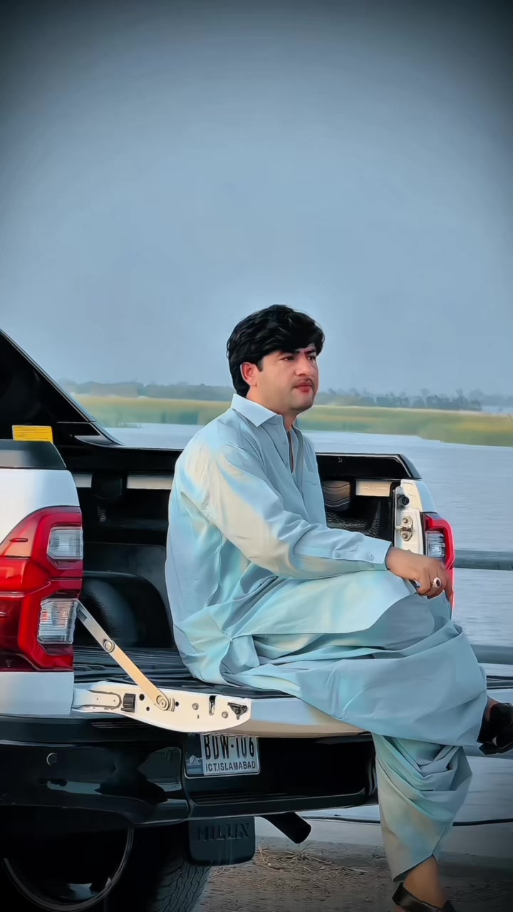 @Singer Tahir Farooq