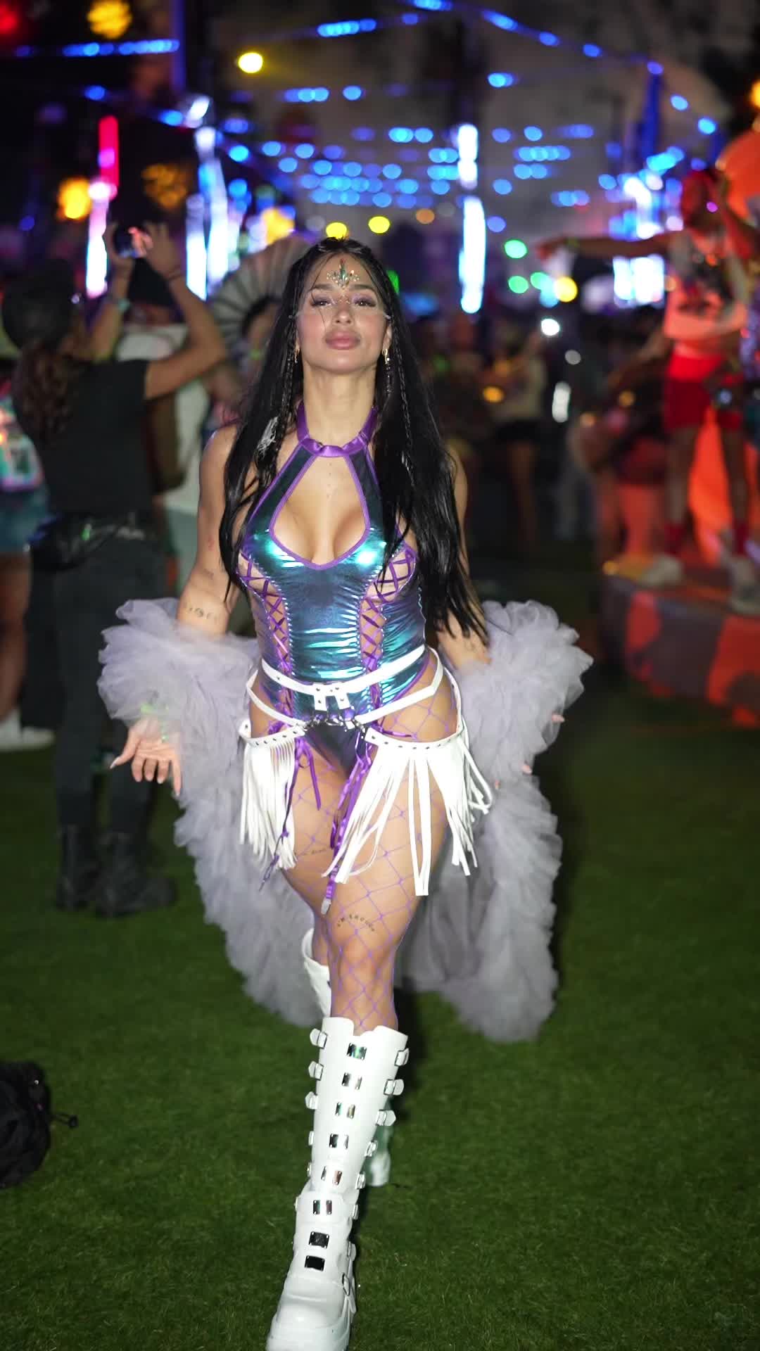 @Girlsatraves