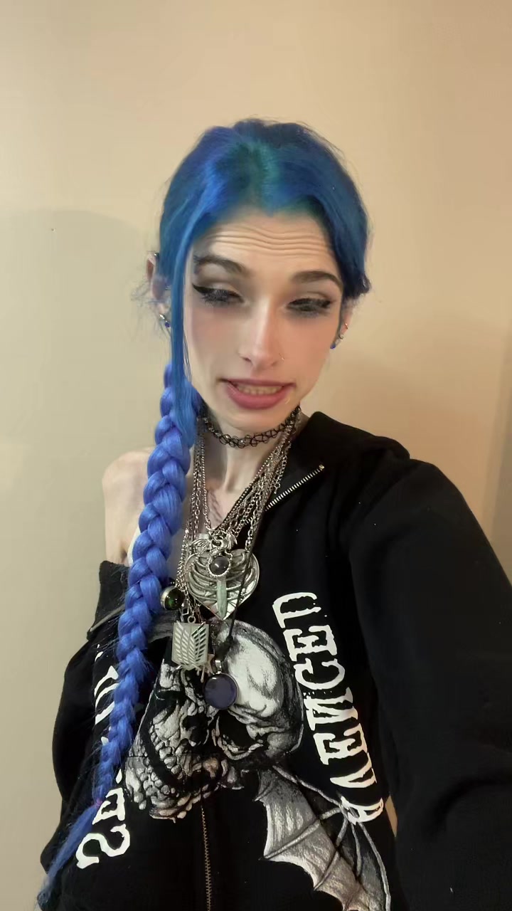 @Quirky_cosplays